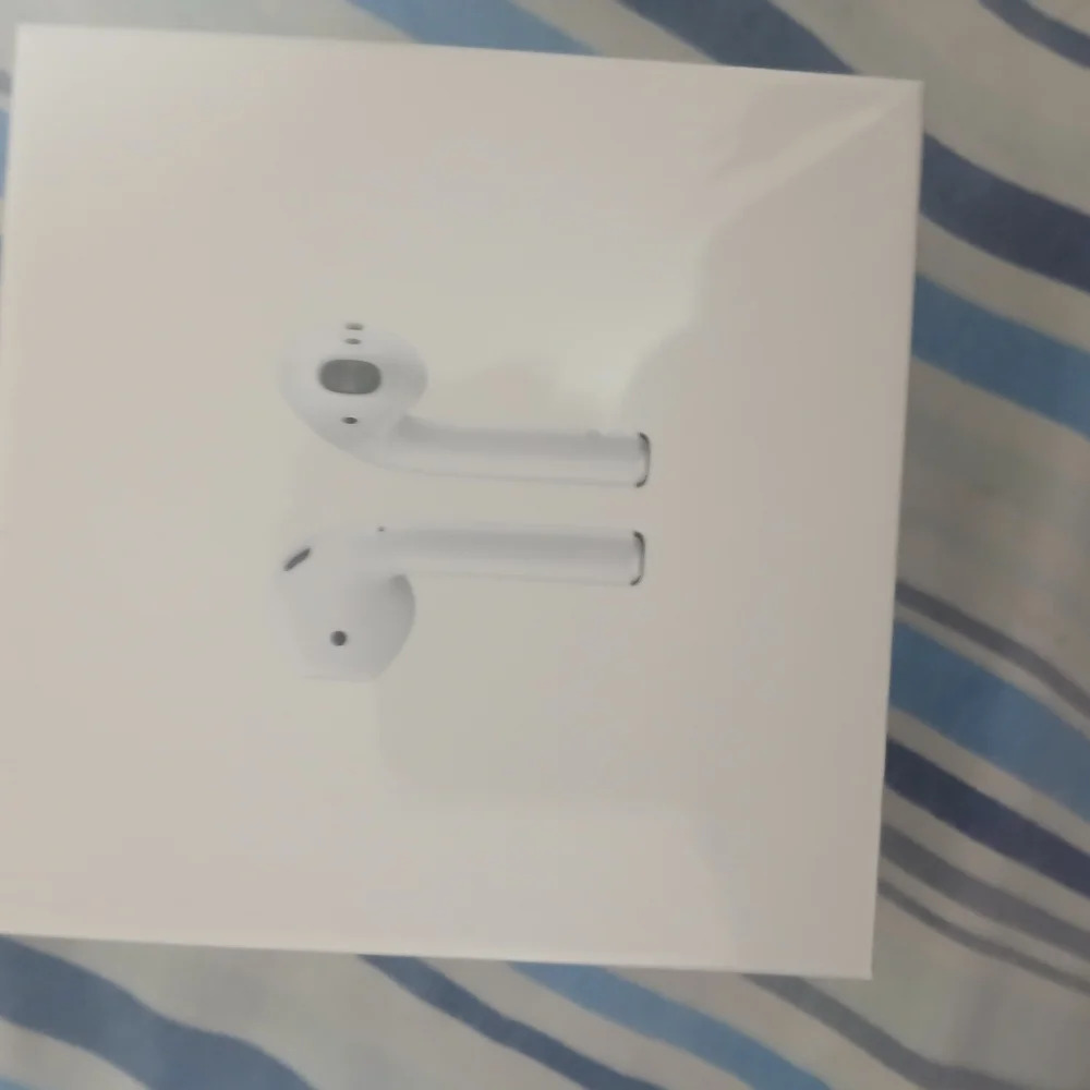 Apple AirPods Wireless Earbuds